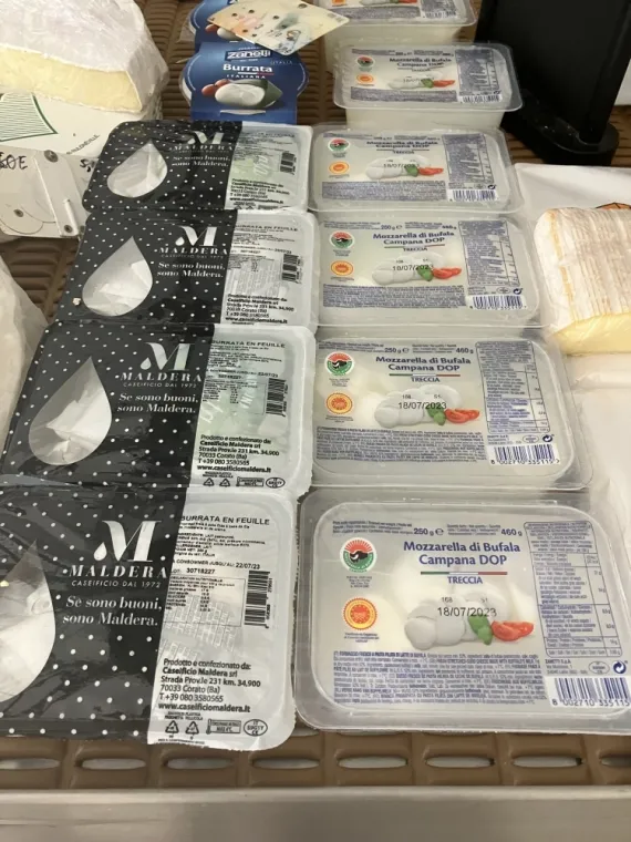 Vente de mozzarella à Bourg-en-Bresse, Bourg-en-Bresse, Fromagerie Crèmerie Comas